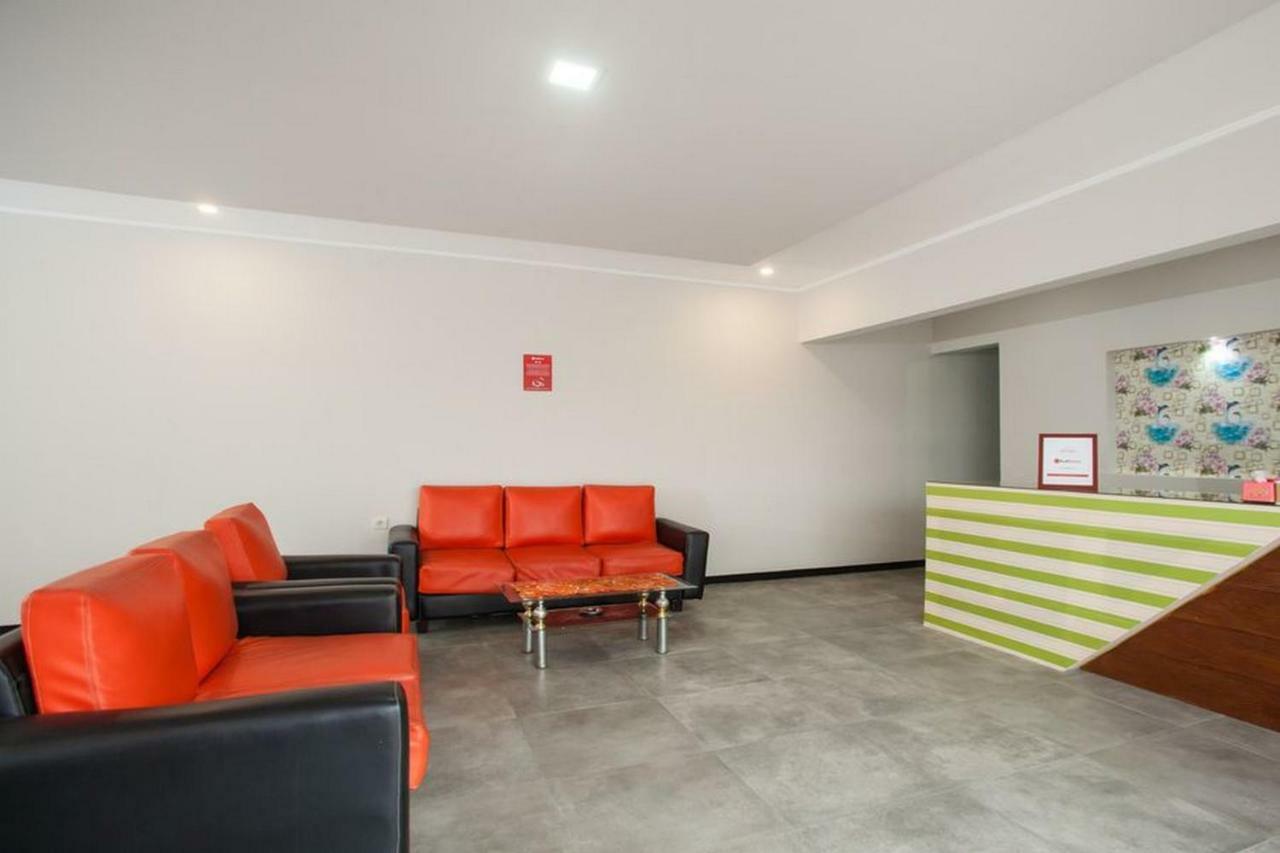 Reddoorz Syariah Plus Near Banyuwangi Airport Екстериор снимка