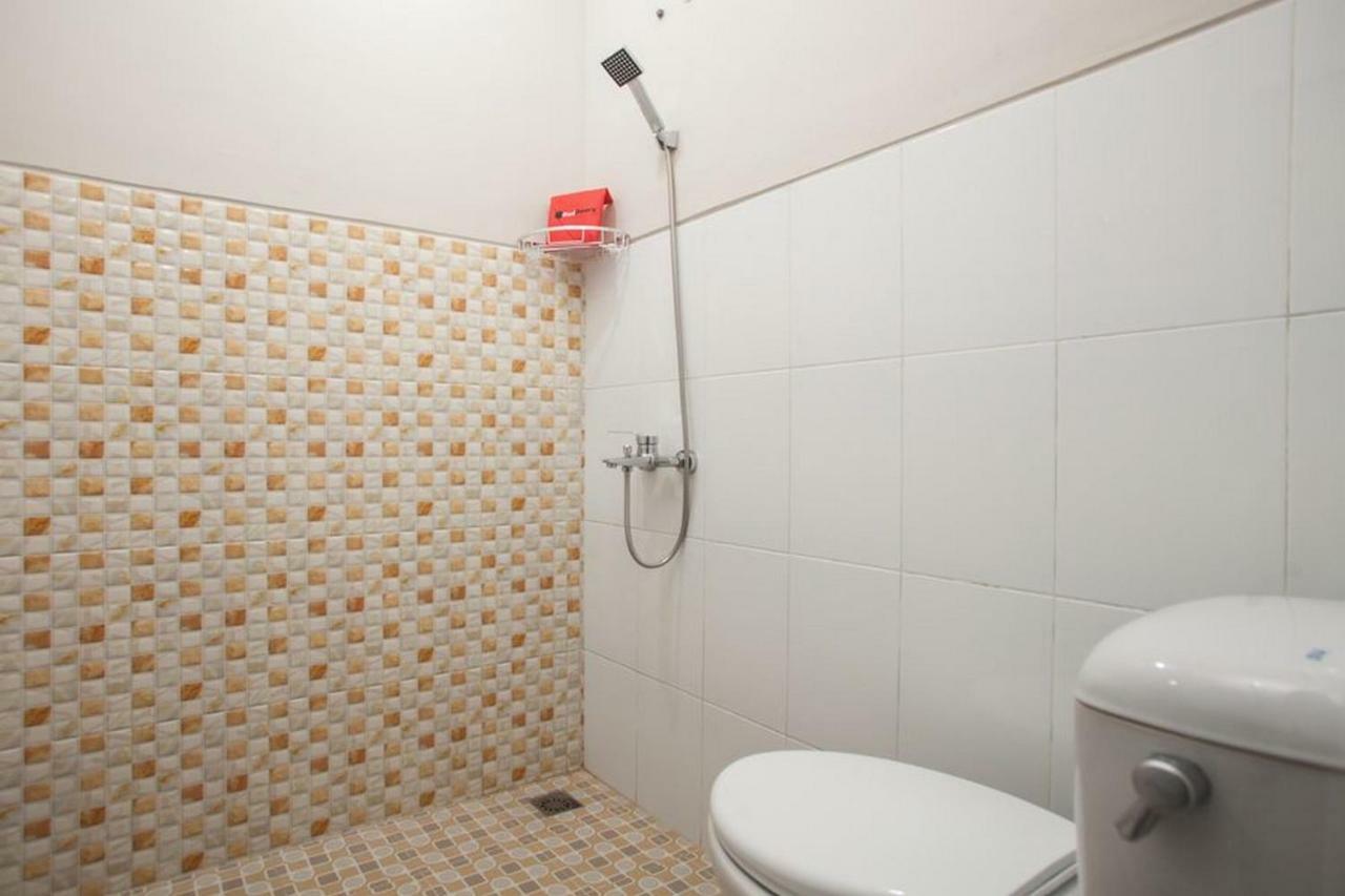 Reddoorz Syariah Plus Near Banyuwangi Airport Стая снимка